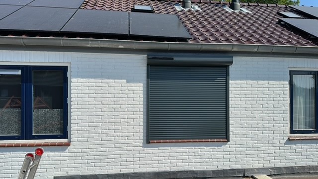 4 solar rolluiken geplaatst Vaassen